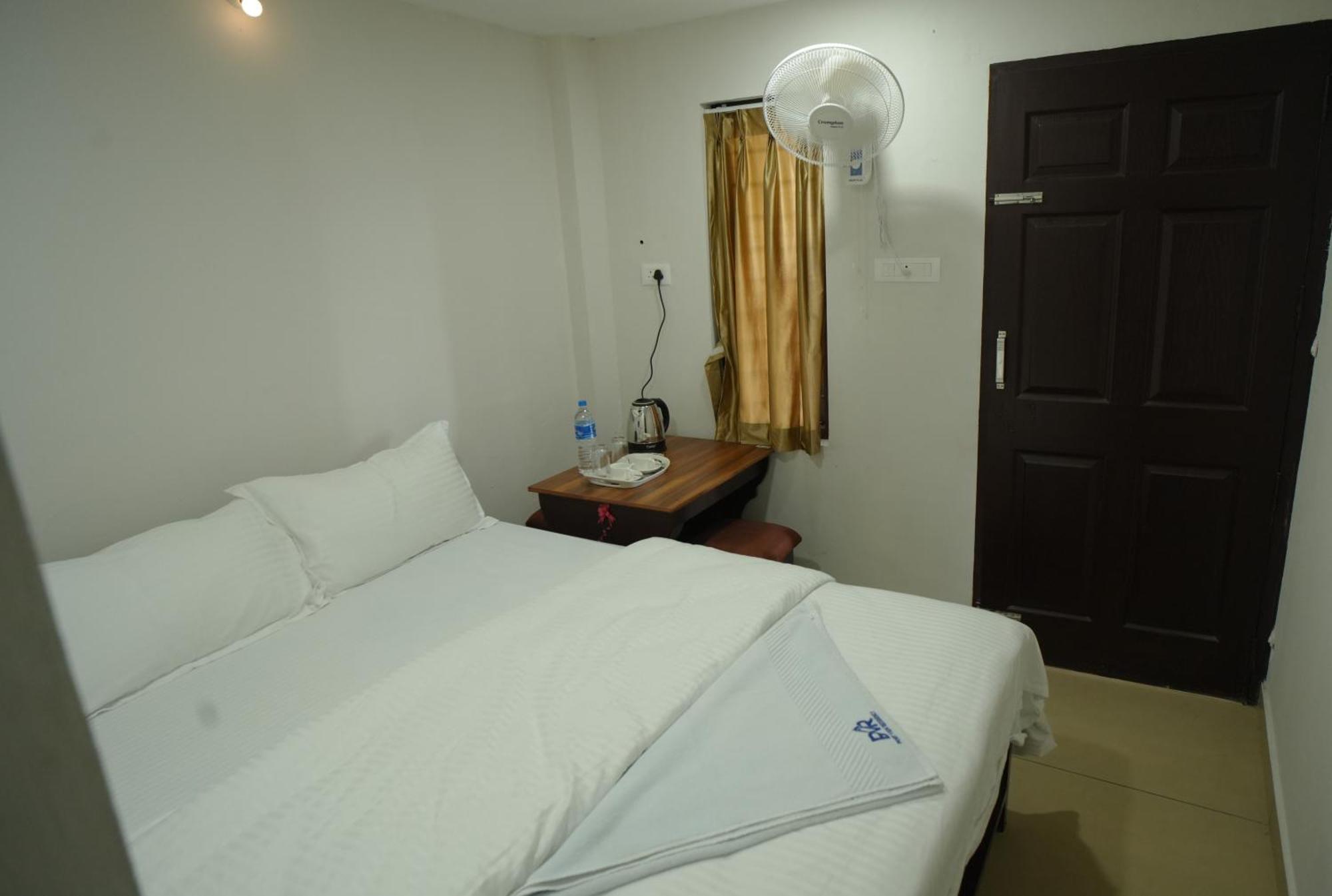 Port View Residency Pvr Hotel Nedumbassery Eksteriør billede