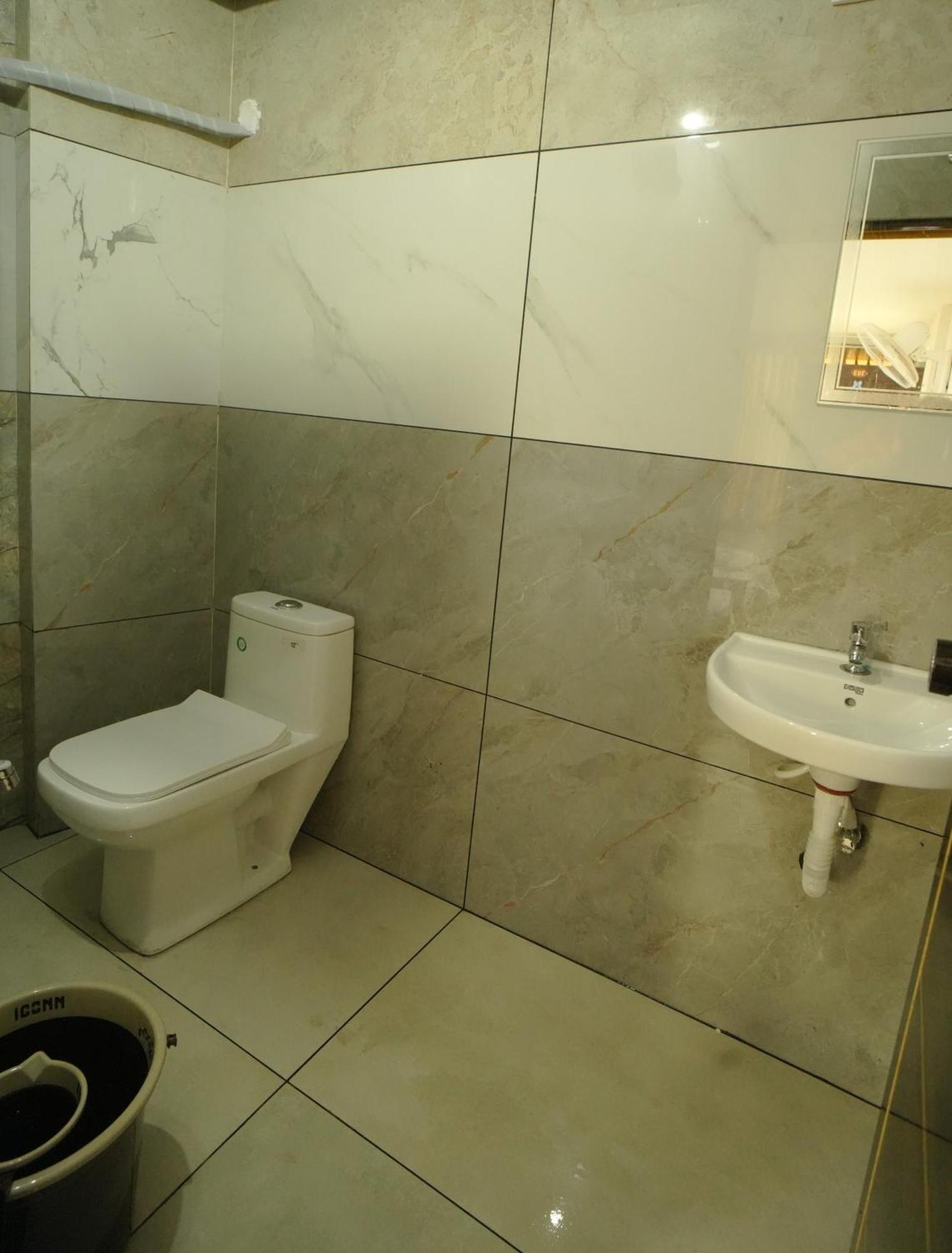 Port View Residency Pvr Hotel Nedumbassery Eksteriør billede