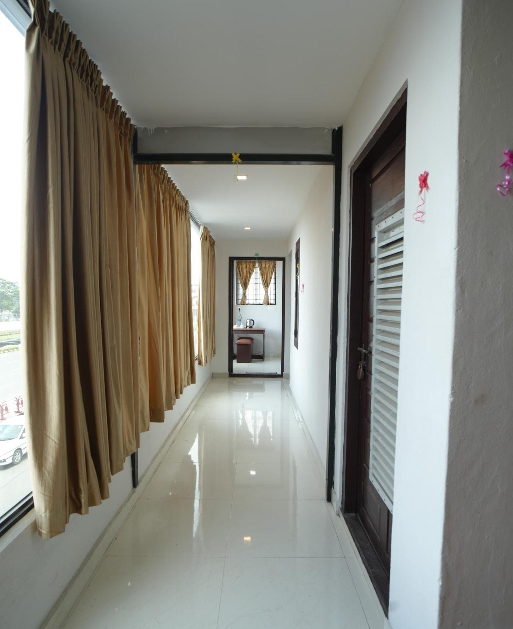 Port View Residency Pvr Hotel Nedumbassery Eksteriør billede