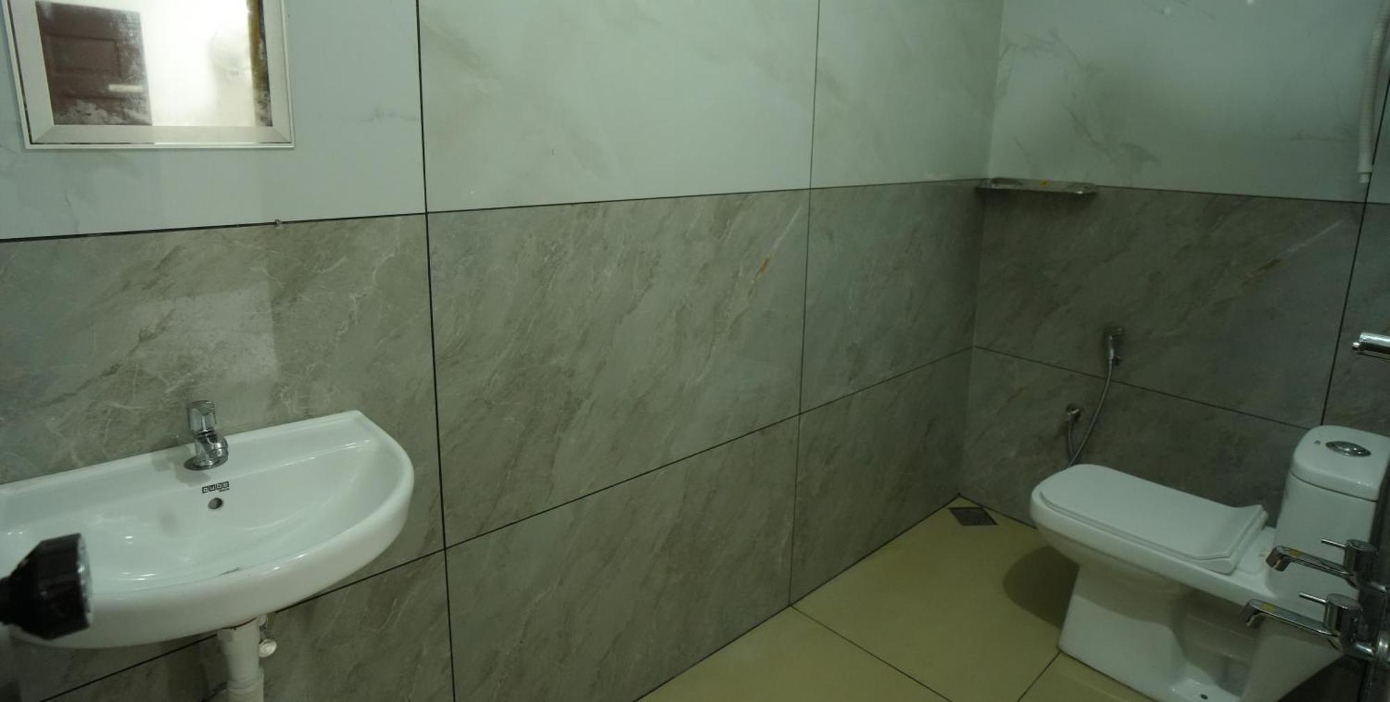 Port View Residency Pvr Hotel Nedumbassery Eksteriør billede